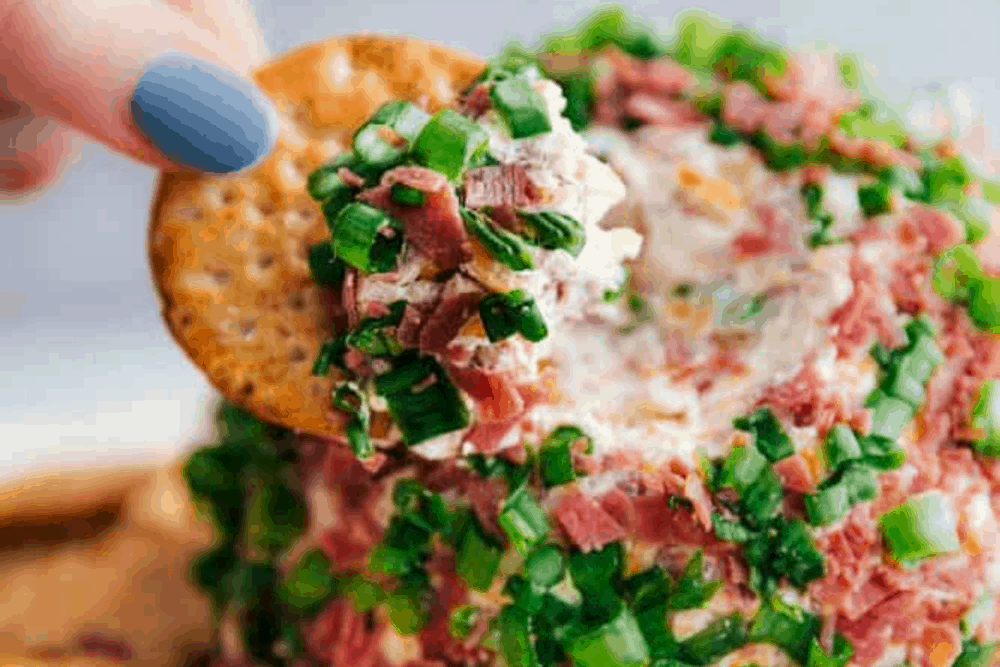 Easy Chipped Beef Cheese Ball