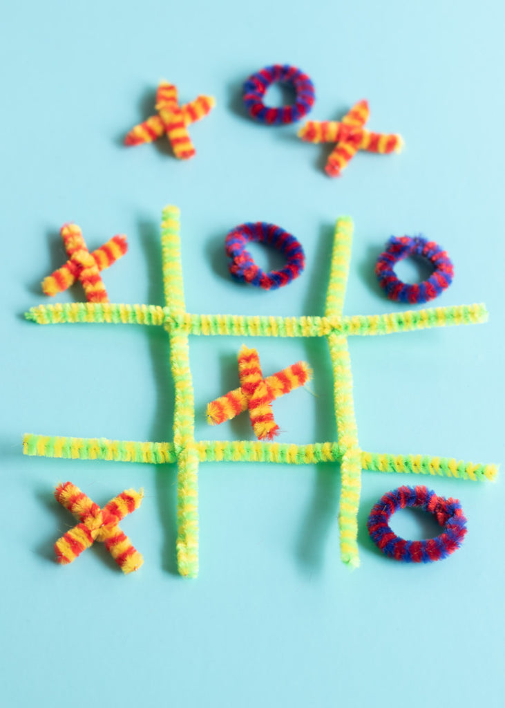 Pipe Cleaner Tic Tac Toe on the Go