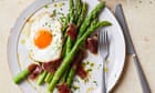 José Pizarro’s recipe for steamed asparagus with jamón and crispy fried egg