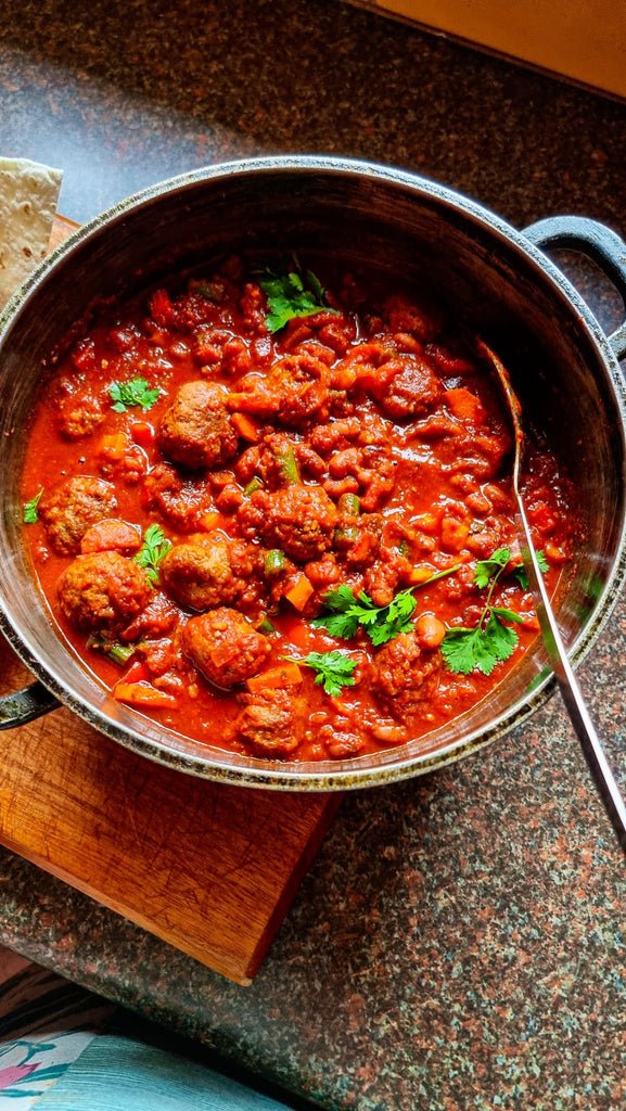 Meat Balls and Red Speckled Bean Chilli