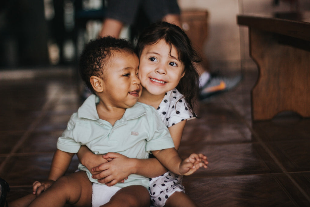 10 Playtime Activities for Babies & Older Siblings