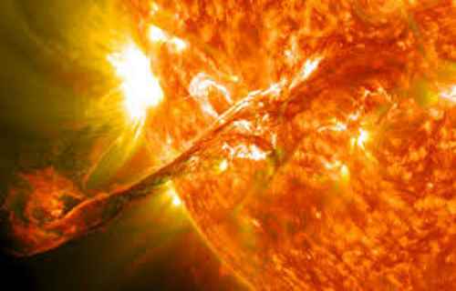 Nasa Official Warns – Strong Solar Flare Erupts from Sun – HAVE A FOOD SUPPLY FOR AT LEAST 3-4 YEARS Massive Solar Flare Headed Toward Earth – Which They Believe Could Effect Up To 1/3 of Humanity